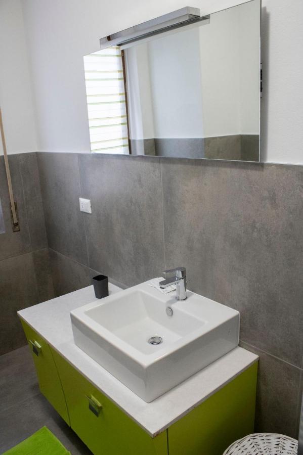 La Tana Dello Zio Gio Apartment Ендине Гаяно Екстериор снимка